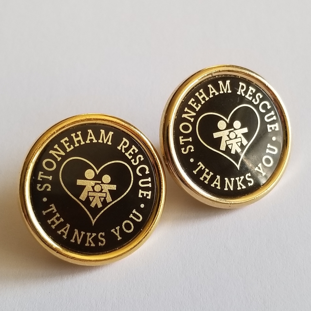 Relisted - Two Stoneham Rescue Thanks You lapel pins brooch gold tone metal - Picture 1 of 8